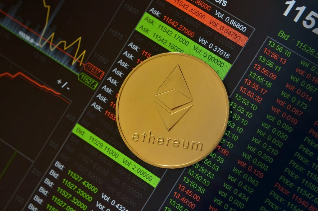 eterium и децентрализирано финансиране (DeFi)