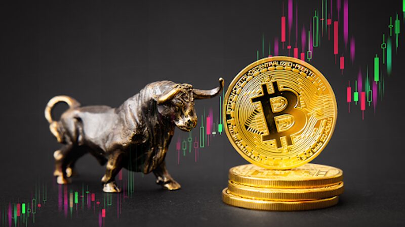 Анализаторът прогнозира бичи пазар, тъй като фючърсите върху Bitcoin се покачват!