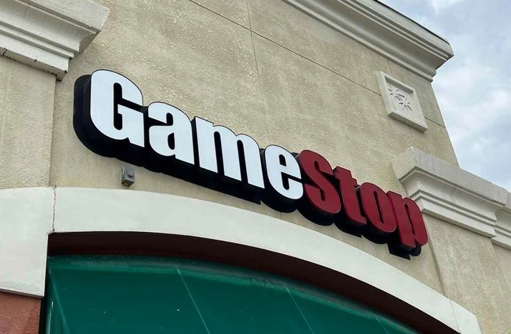 GameStop губи 3 млрд. долара от стойността си, след като инвестиционният план за биткойн предизвиква опасения